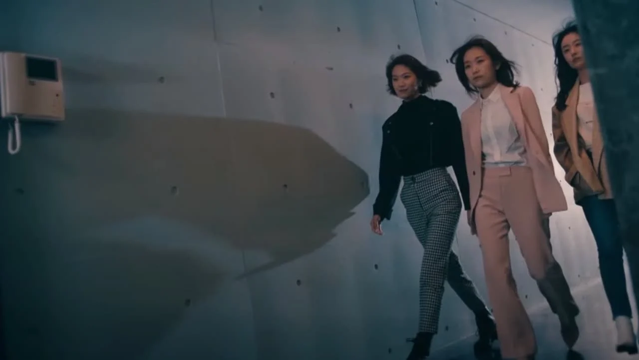 Biệt Đội Mỹ Nhân Báo Thù - Shh, Please Take Care of Him